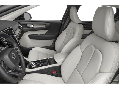 2022 Volvo Xc40 Momentum