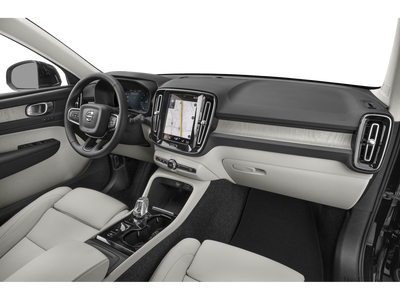 2022 Volvo Xc40 Momentum