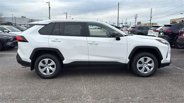 2025 Toyota RAV4 LE