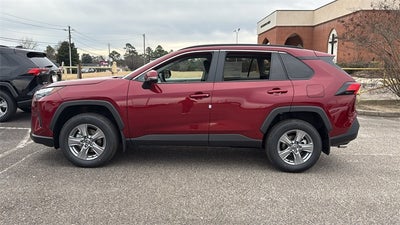 2025 Toyota RAV4 XLE