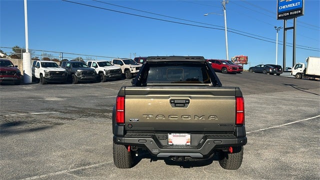 2026 Toyota Tacoma i-FORCE MAX Tacoma Trailhunter