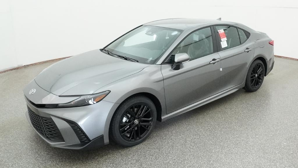 2026 Toyota Camry SE Hybrid's photo