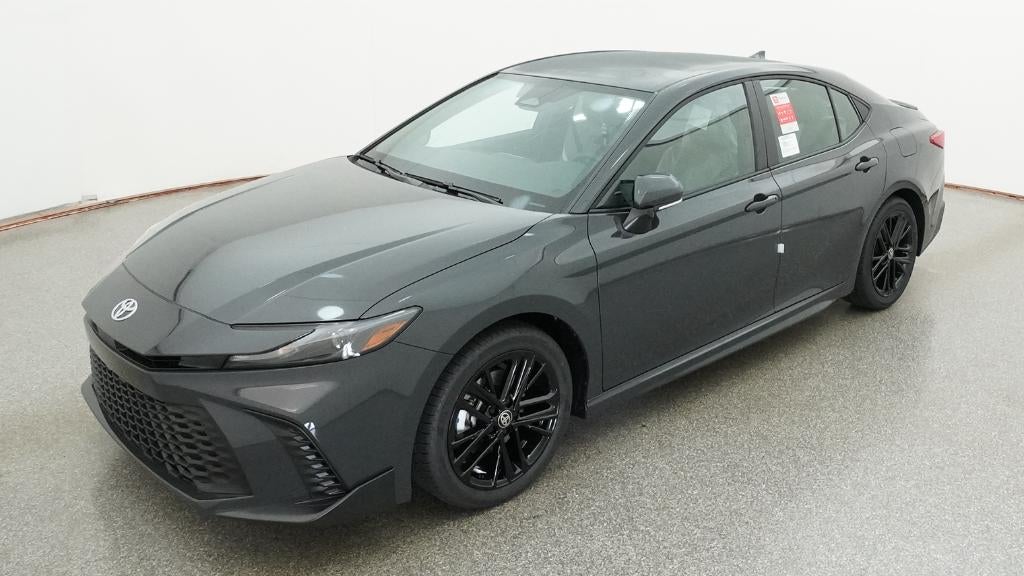 2026 Toyota Camry SE Hybrid's photo