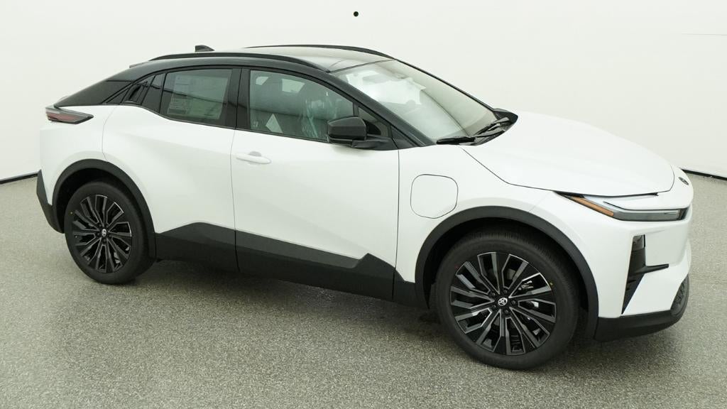2026 Toyota C-HR XSE
