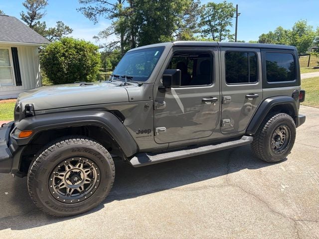 2023 Jeep Wrangler Sport S's photo