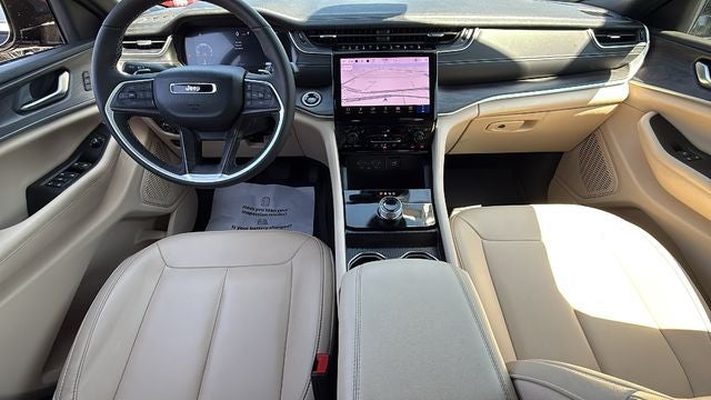 2025 Jeep Grand Cherokee Limited 4x2
