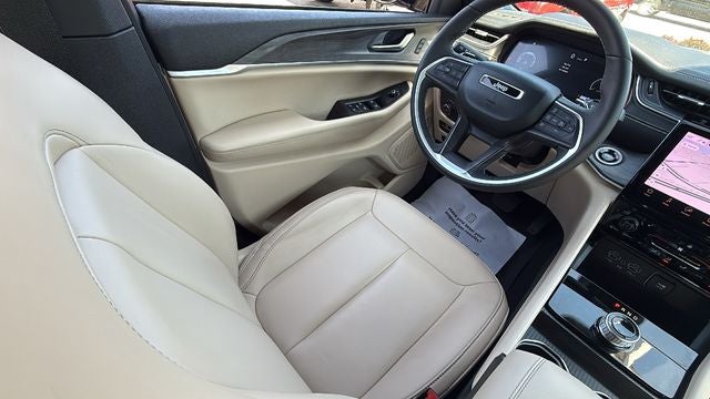 2025 Jeep Grand Cherokee Limited 4x2