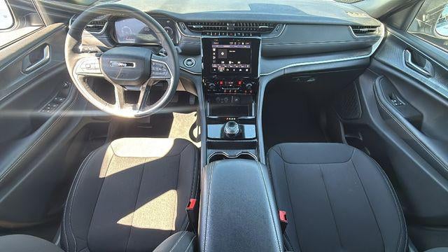 2025 Jeep Grand Cherokee L Laredo X 4x2