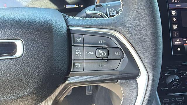 2025 Jeep Grand Cherokee L Laredo X 4x2