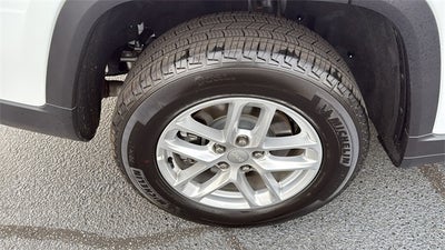 2025 Jeep Grand Cherokee L Laredo 4x2