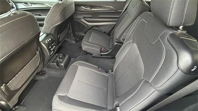 2025 Jeep Grand Cherokee L Laredo 4x2