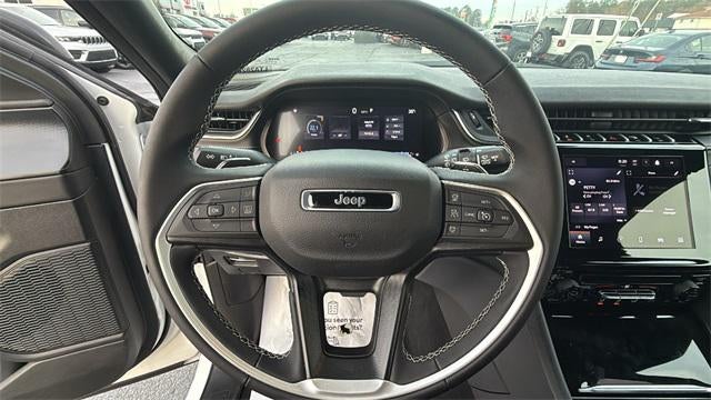 2025 Jeep Grand Cherokee L Laredo 4x2