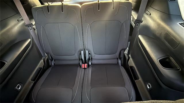 2025 Jeep Grand Cherokee L Laredo 4x4