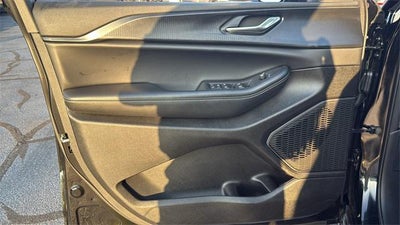 2025 Jeep Grand Cherokee L Laredo 4x4