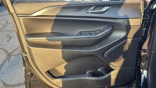 2025 Jeep Grand Cherokee L Laredo 4x4