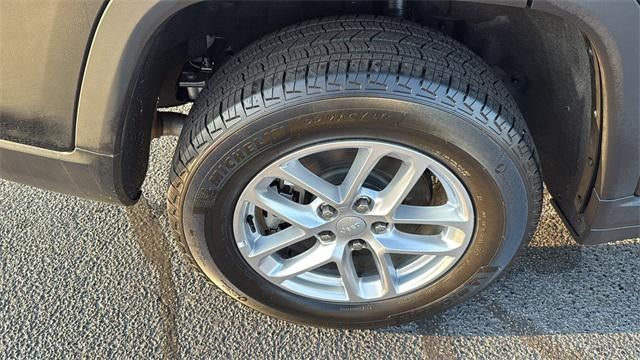 2025 Jeep Grand Cherokee L Laredo 4x4