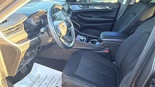 2021 Jeep Grand Cherokee L Laredo 4x4