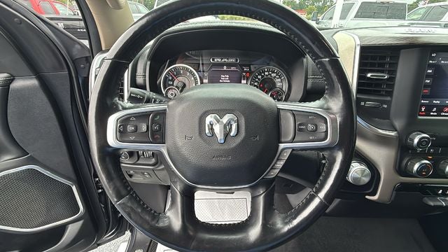 2020 RAM 1500 Laramie Crew Cab 4x2 5'7' Box