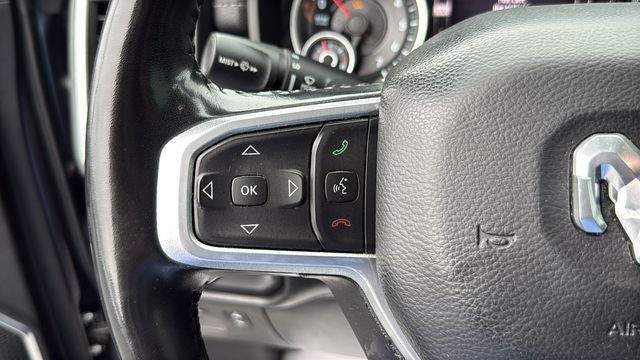 2020 RAM 1500 Laramie Crew Cab 4x2 5'7' Box