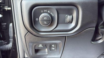 2025 RAM 1500 Big Horn Crew Cab 4x4 5'7' Box