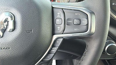 2025 RAM 1500 Big Horn Crew Cab 4x4 5'7' Box