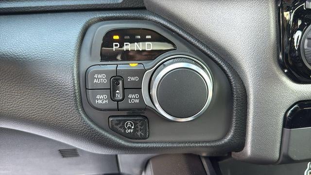 2025 RAM 1500 Big Horn Crew Cab 4x4 5'7' Box