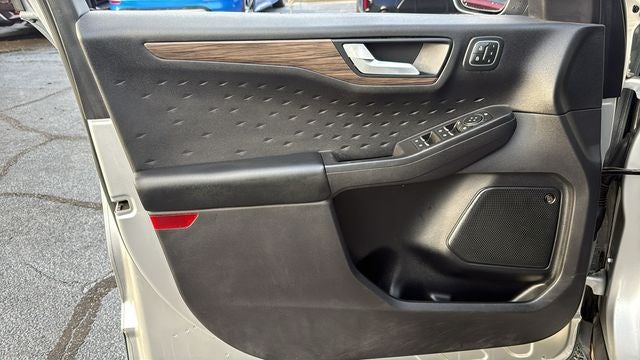 2020 Ford Escape Titanium Hybrid