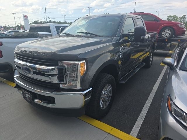 2017 Ford F-250 XL 4x4 Crew Cab 6-3/4' Box's photo