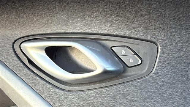 2022 Chevrolet Camaro RWD Convertible LT1