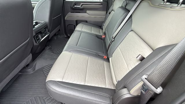 2026 Chevrolet Silverado 2500 HD Crew Cab, Standard Bed, XR2, 4WD