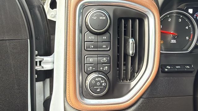 2022 Chevrolet Silverado 2500HD 4WD Crew Cab Standard Bed High Country