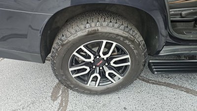 2023 GMC Yukon 4WD AT4