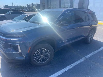 2026 Chevrolet Traverse FWD LT