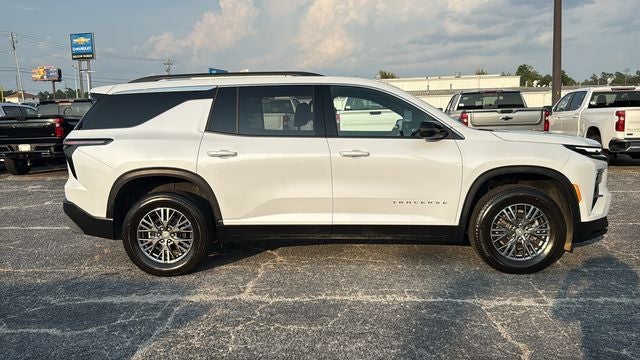 2026 Chevrolet Traverse FWD LT
