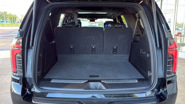 2025 Chevrolet Suburban 4WD High Country