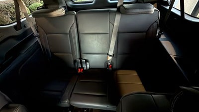 2025 Chevrolet Suburban 4WD High Country