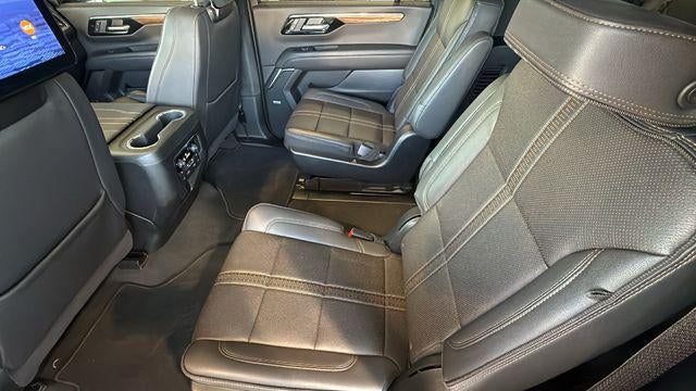 2025 Chevrolet Suburban 4WD High Country