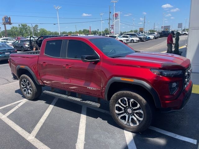 2024 GMC Canyon 4WD AT4