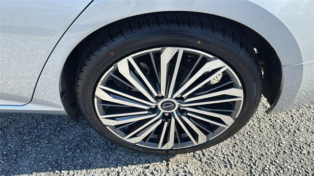 2024 Nissan Altima SR FWD