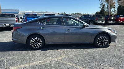 2024 Nissan Altima SV FWD