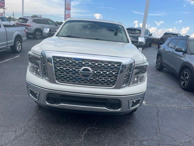 2018 Nissan TITAN SL