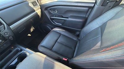 2022 Nissan TITAN Crew Cab PRO-4X 4x4