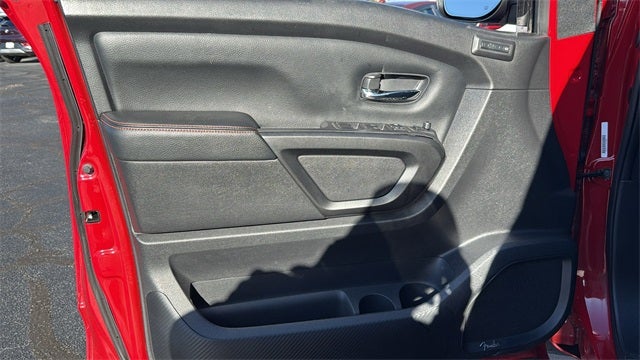 2022 Nissan TITAN Crew Cab PRO-4X 4x4