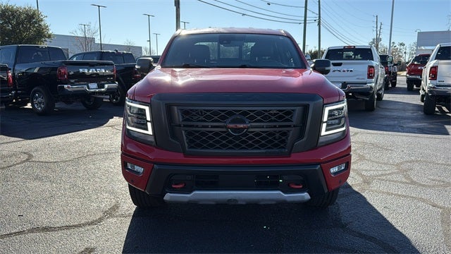 2022 Nissan TITAN Crew Cab PRO-4X 4x4