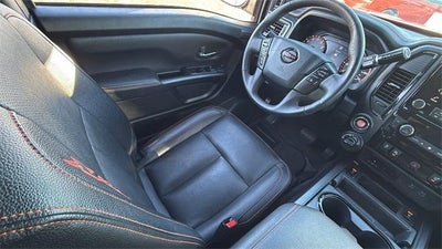 2022 Nissan TITAN Crew Cab PRO-4X 4x4