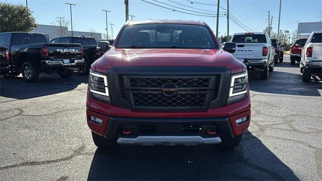 2022 Nissan TITAN Crew Cab PRO-4X 4x4