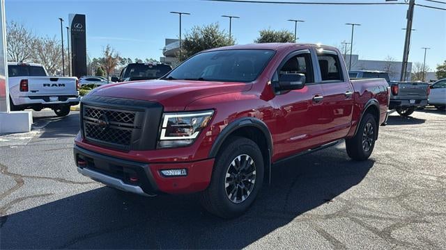 2022 Nissan TITAN Crew Cab PRO-4X 4x4