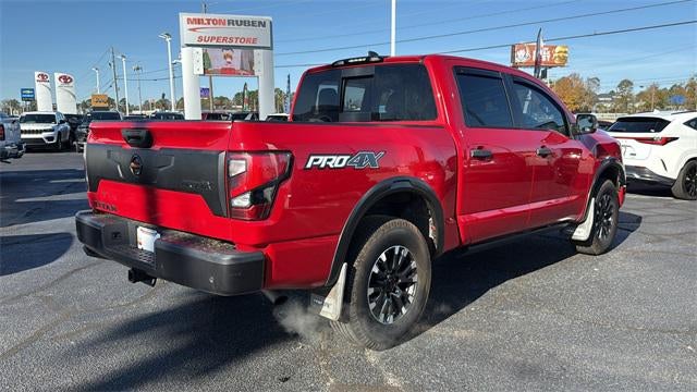 2022 Nissan TITAN Crew Cab PRO-4X 4x4