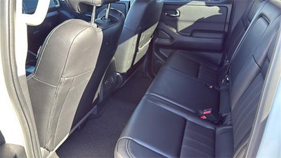 2025 Nissan Frontier Crew Cab Long Bed SL 4x2