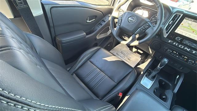 2025 Nissan Frontier Crew Cab Long Bed SL 4x2